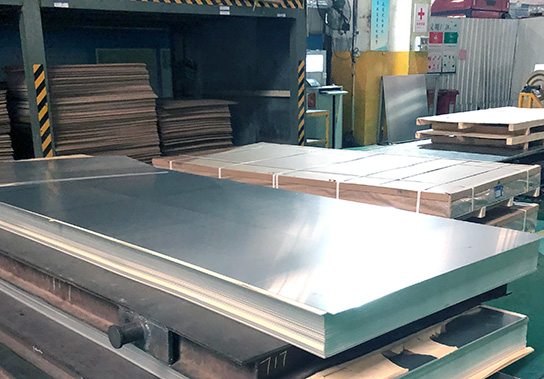 Aluminum plate for roller shutters-4.jpg