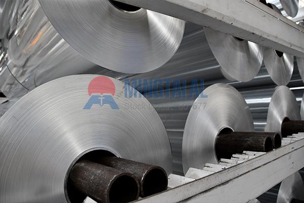 Почему алюминиевая фольга 8011 идеальна для крышек стаканчиков?